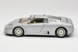Bugatti EB110 Argento Bburago 1:18 3035-S Pressofusione — immagine 4 di 8