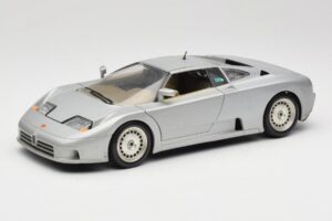 Bugatti EB110 Argento Bburago 1:18 3035-S Pressofusione