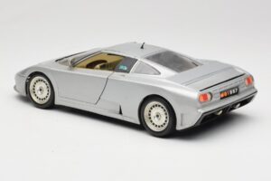 Bugatti EB110 Argento Bburago 1:18 3035-S Pressofusione — immagine 7 di 8