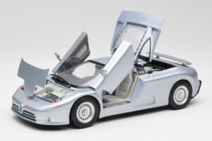 Bugatti EB110 SS Argento Anson 1:18 30303-W-M2 Pressofusione — immagine 2 di 8