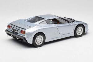 Bugatti EB110 SS Argento Anson 1:18 30303-W-M2 Pressofusione — immagine 3 di 8