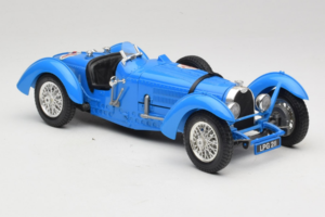Bugatti Type 51 Grand Prix #14 Blu Bburago 1:18 3012-M1 Pressofusione — immagine 4 di 6