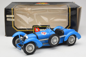Bugatti Type 51 Grand Prix #14 Blu Bburago 1:18 3012-M1 Pressofusione — immagine 6 di 6