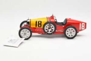 Bugatti T35 National Colors Spain CMC 1:18 M-100-B-016 Pressofusione — immagine 3 di 6