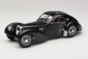 Bugatti Type 57 SC Atlantic Nero Solido 1:18 S1802101 Pressofusione