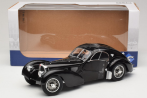 Bugatti Type 57 SC Atlantic Nero Solido 1:18 S1802101 Pressofusione — immagine 6 di 6