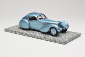 Bugatti Type 57SC Atlantic Blu Minichamps 1:18 107110320 Pressofusione — immagine 4 di 6