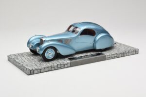 Bugatti Type 57SC Atlantic Blu Minichamps 1:18 107110320 Pressofusione