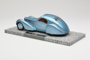 Bugatti Type 57SC Atlantic Blu Minichamps 1:18 107110320 Pressofusione — immagine 5 di 6