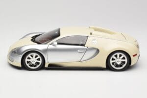 Bugatti Veyron Edition Centenaire Chrome Beige Minichamps 1:18 100110854 Pressofusione — immagine 4 di 8