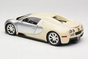 Bugatti Veyron Edition Centenaire Chrome Beige Minichamps 1:18 100110854 Pressofusione — immagine 7 di 8