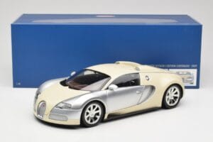 Bugatti Veyron Edition Centenaire Chrome Beige Minichamps 1:18 100110854 Pressofusione — immagine 8 di 8