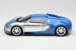Bugatti Veyron Edition Centenaire Chrome Blue Minichamps 1:18 100110850 Pressofusione — immagine 4 di 8
