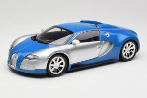 Bugatti Veyron Edition Centenaire Chrome Blue Minichamps 1:18 100110850 Pressofusione