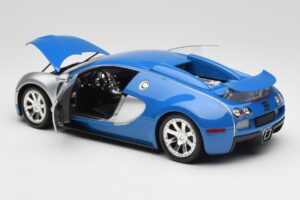 Bugatti Veyron Edition Centenaire Chrome Blue Minichamps 1:18 100110850 Pressofusione — immagine 5 di 8