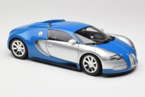 Bugatti Veyron Edition Centenaire Chrome Blue Minichamps 1:18 100110850 Pressofusione — immagine 6 di 8