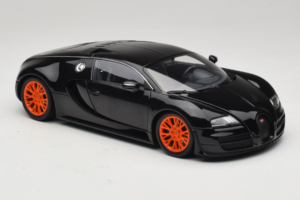 Bugatti Veyron Super Sport Black Metallic Minichamps 1:18 100110842 Pressofusione — immagine 6 di 8