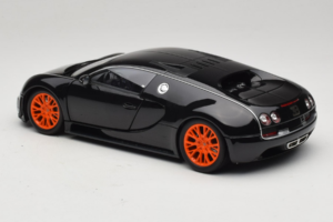 Bugatti Veyron Super Sport Black Metallic Minichamps 1:18 100110842 Pressofusione — immagine 7 di 8
