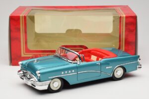 Buick Century Cabriolet Blu Mira 1:18 6134 Pressofusione — immagine 8 di 8