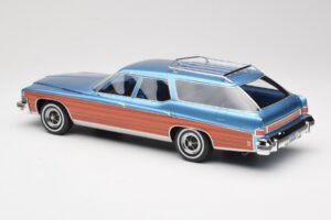 Buick Estate Wagon Light Blue Metallic BoS Models 1:18 BOS417 Resina — immagine 5 di 6