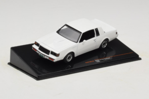 Buick Grand National Bianco IXO 1:43 CLC576N Pressofusione — immagine 2 di 4