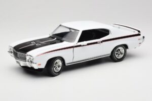 Buick GSX Bianco American Muscle 1:18 AMM1322/06 Pressofusione