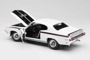 Buick GSX Bianco American Muscle 1:18 AMM1322/06 Pressofusione — immagine 5 di 8