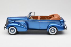 Buick Roadmaster 80-C Four Door Phaeton Blue Metallic BoS Models 1:18 BOS372 Resina — immagine 3 di 6