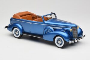 Buick Roadmaster 80-C Four Door Phaeton Blue Metallic BoS Models 1:18 BOS372 Resina — immagine 4 di 6