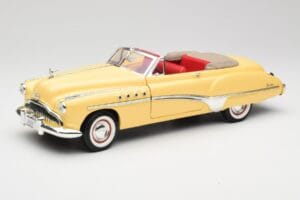 Buick Roadmaster Chrome Yellow Motormax 1:18 23124646-M17 Pressofusione