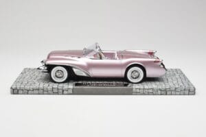 Buick Wildcat II Concept Salmon Metallic Minichamps 1:18 107141221 Resina — immagine 3 di 6
