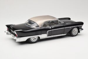 Cadillac Brougham Nero Sun Star 1:18 4001 Pressofusione — immagine 3 di 8