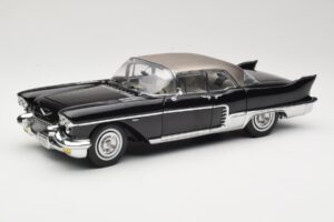 Cadillac Brougham Nero Sun Star 1:18 4001 Pressofusione
