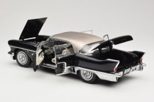 Cadillac Brougham Nero Sun Star 1:18 4001 Pressofusione — immagine 5 di 8