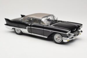 Cadillac Brougham Nero Sun Star 1:18 4001 Pressofusione — immagine 6 di 8