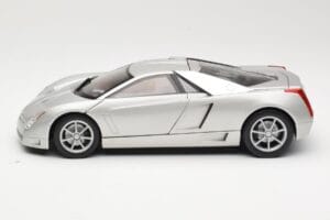 Cadillac Cien Argento Hot Wheels 1:18 57296 Pressofusione — immagine 4 di 8
