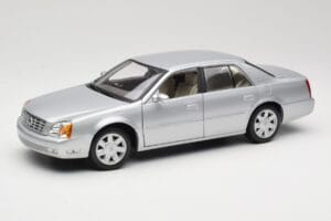 Cadillac DeVille DTS Maisto 1:18 56061 Pressofusione