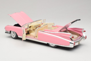 Cadillac Eldorado Biarritz Rosa Maisto 1:18 36813 Pressofusione — immagine 5 di 8