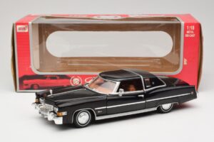 Cadillac Eldorado Nero Anson 1:18 30357 Pressofusione — immagine 8 di 8