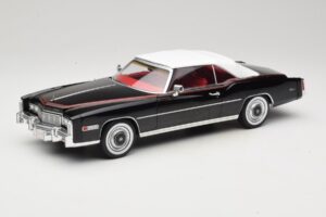 Cadillac Eldorado Cabriolet Nero MCG 1:18 MCG18473 Pressofusione — immagine 2 di 8
