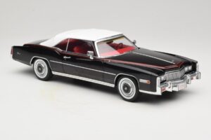 Cadillac Eldorado Cabriolet Nero MCG 1:18 MCG18473 Pressofusione — immagine 6 di 8