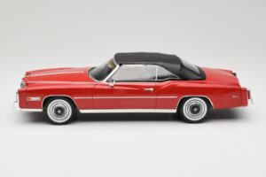 Cadillac Eldorado Cabriolet Rosso MCG 1:18 MCG18471 Pressofusione — immagine 4 di 8