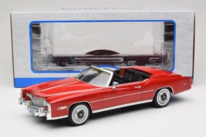 Cadillac Eldorado Cabriolet Rosso MCG 1:18 MCG18471 Pressofusione — immagine 8 di 8