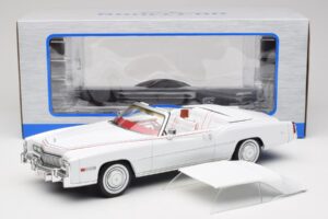 Cadillac Eldorado Cabriolet Bianco MCG 1:18 MCG18474 Pressofusione — immagine 7 di 7