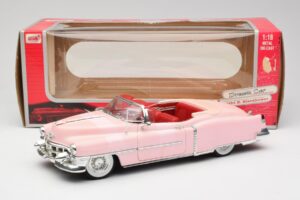 Cadillac Eldorado Rosa Anson 1:18 30371 Pressofusione — immagine 8 di 8