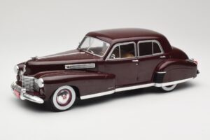 Cadillac Fleetwood 60 Special Sedan Rosso MCG 1:18 MCG18071 Pressofusione