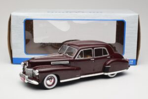 Cadillac Fleetwood 60 Special Sedan Rosso MCG 1:18 MCG18071 Pressofusione — immagine 6 di 6
