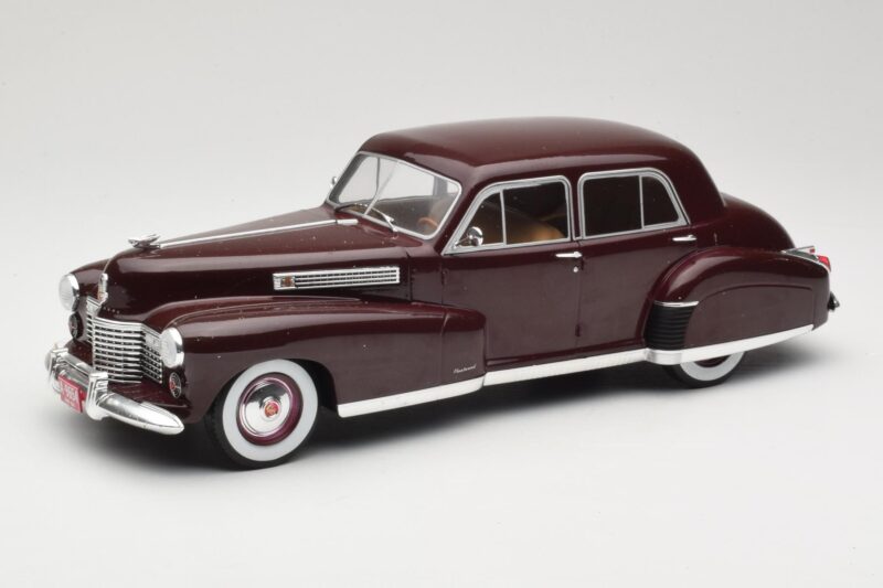 Cadillac Fleetwood 60 Special Sedan Rosso MCG 1:18 MCG18071 Pressofusione
