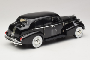 Cadillac Fleetwood Series 75 The Godfather Jada 1:18 91199 Pressofusione — immagine 2 di 6