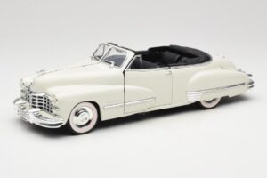 Cadillac Series 62 Cabriolet Bianco Anson 1:18 30335 Pressofusione